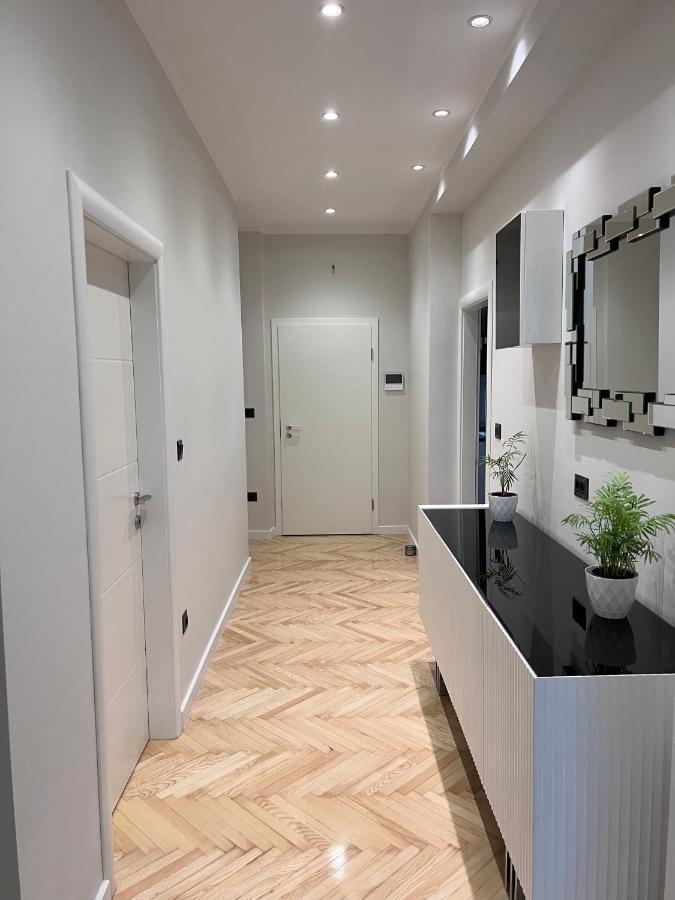 Two Palms Apartment Duce Ngoại thất bức ảnh