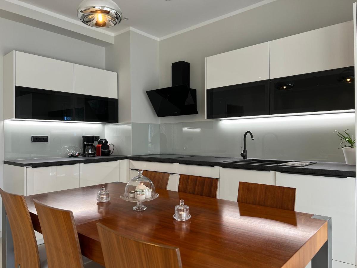 Two Palms Apartment Duce Ngoại thất bức ảnh