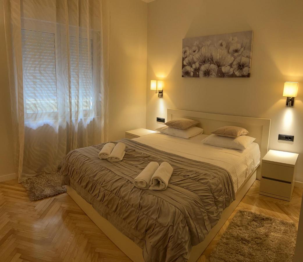 Two Palms Apartment Duce Ngoại thất bức ảnh